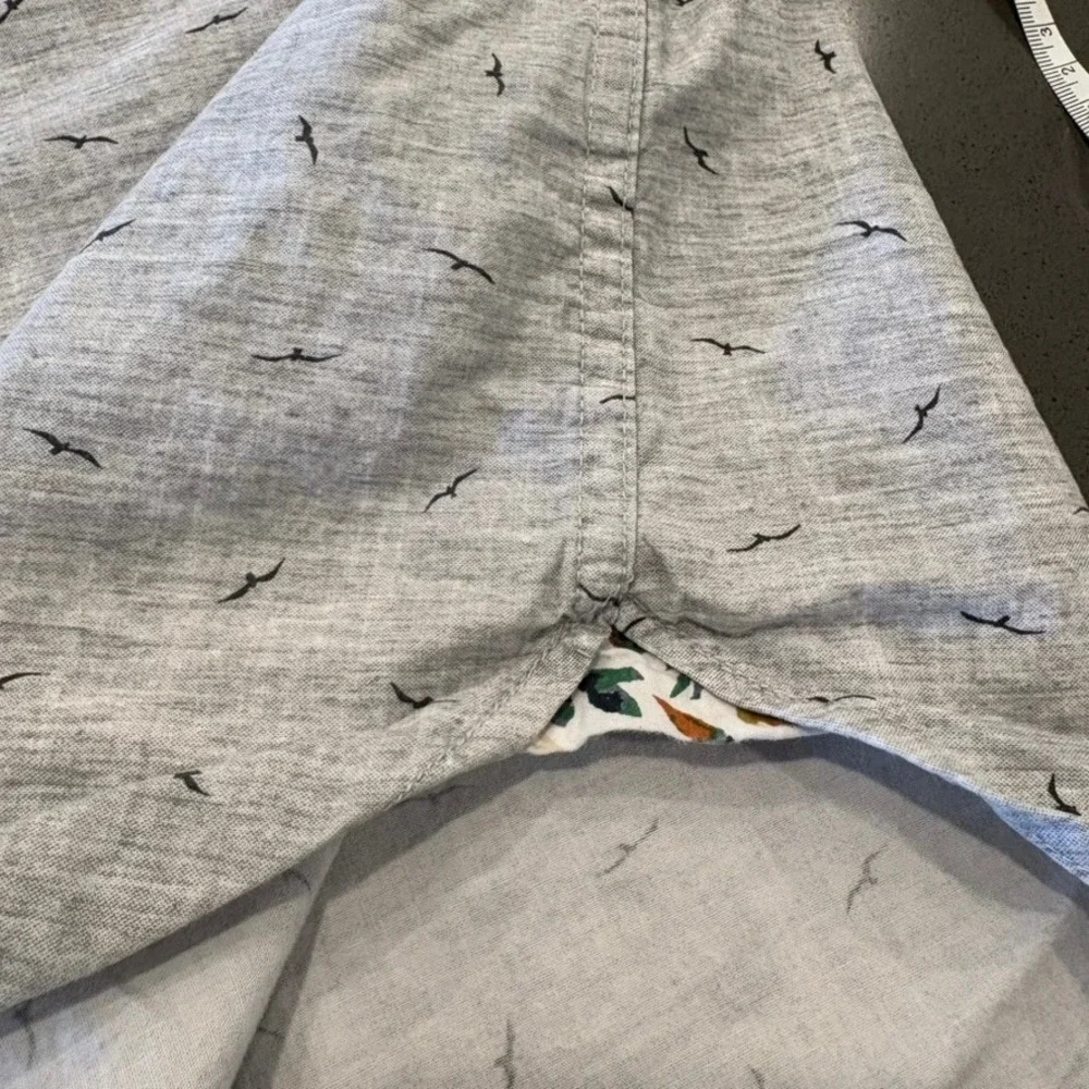 Cactus Man Ricky Singh Mens Small Gray Bird Print Short Sleeve Button Down Shirt